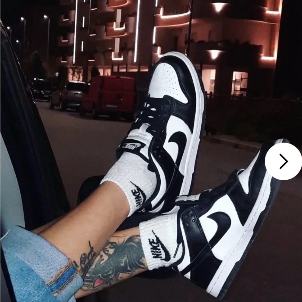 Nike black and white “low cut panda”Sneaker, men’s size 7=women's sizes 8.5